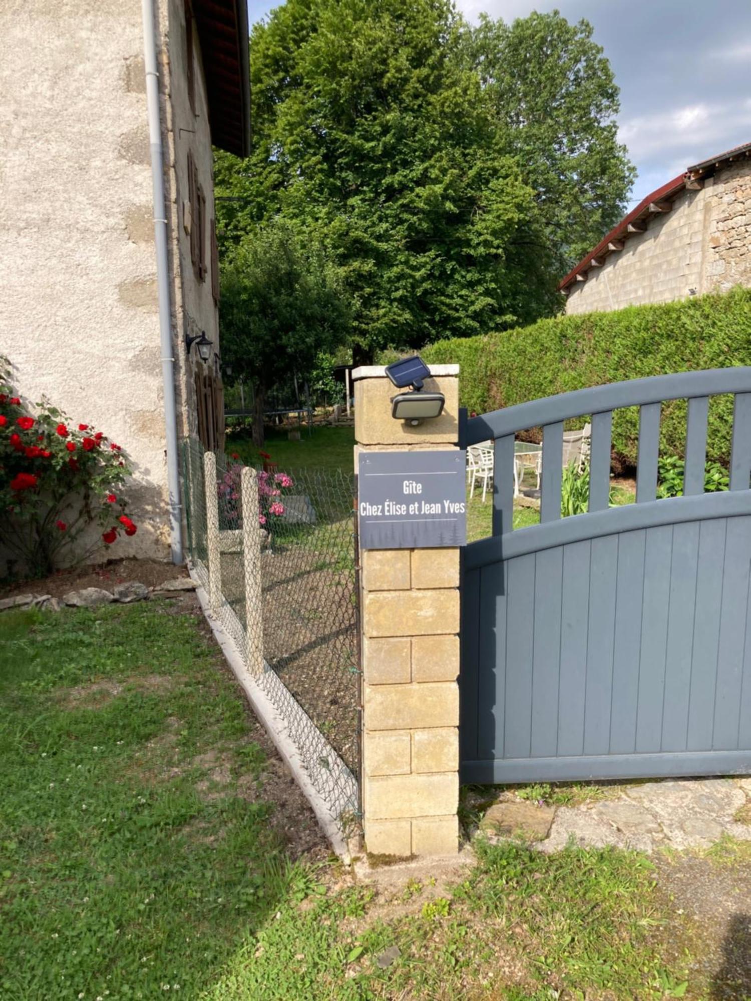Chez Elise Et Jean Yves Villa Job Exterior foto